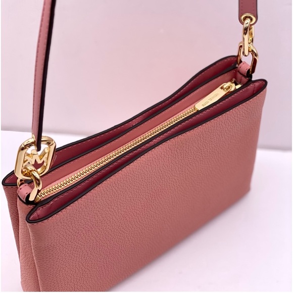 MICHAEL KORS TRISHA
MEDIUM TRIPLE COMPARTMENT
CROSSBODY PRIMROSE - Picture 5 of 14